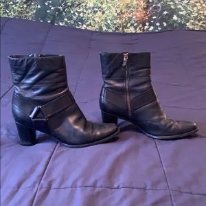 Cole Haan Nike black moto harness booties sz 8